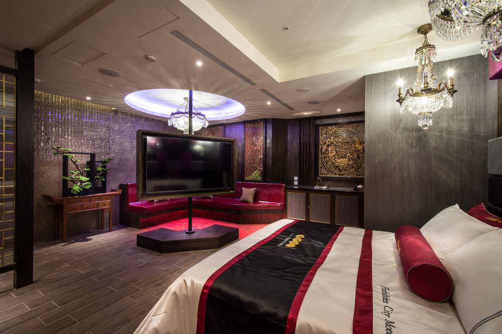 Forbidden City Motel Taichung Exterior foto